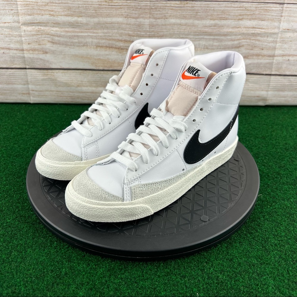 Women Nike Blazer Mid 77 - Picture 2 of 10